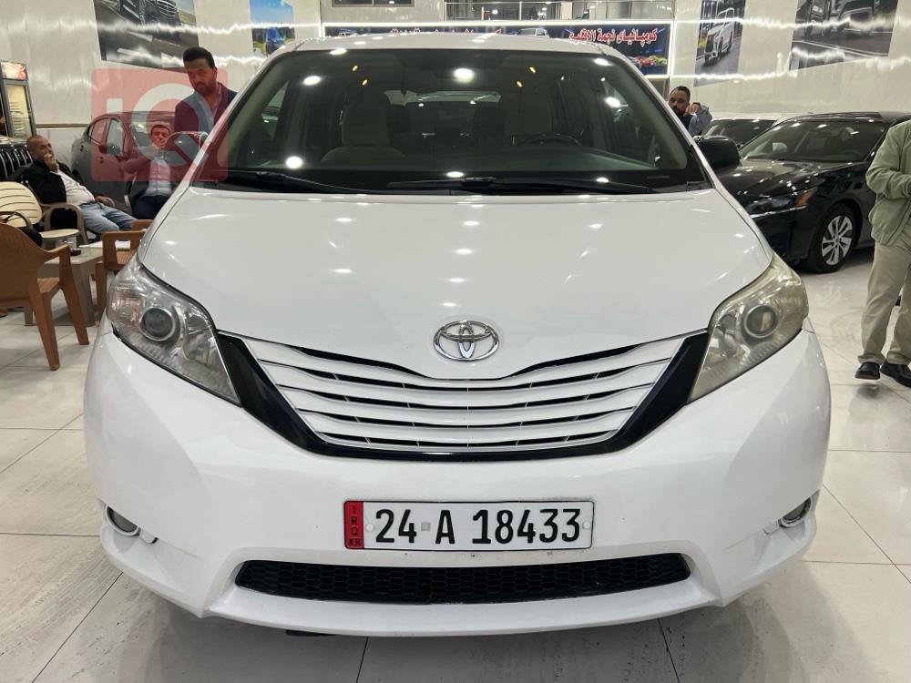 تويوتا سيينا